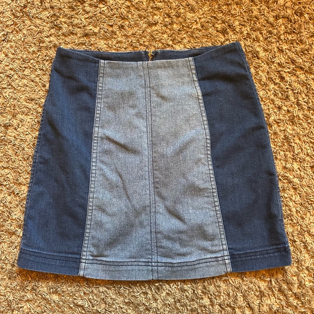 Women’s Free People Mini Skirt; Two Tone Denim; Size 4